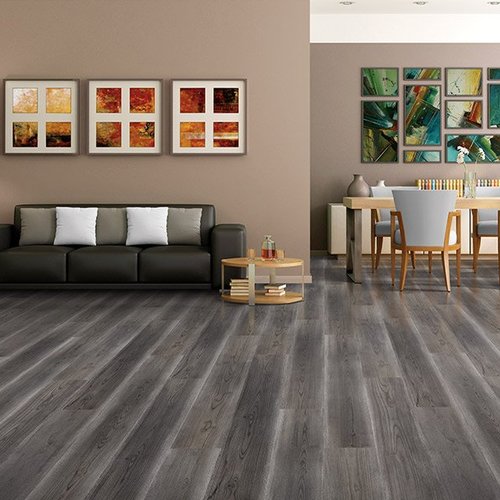 Laminate floor installation in Springfield VA from Carpetland