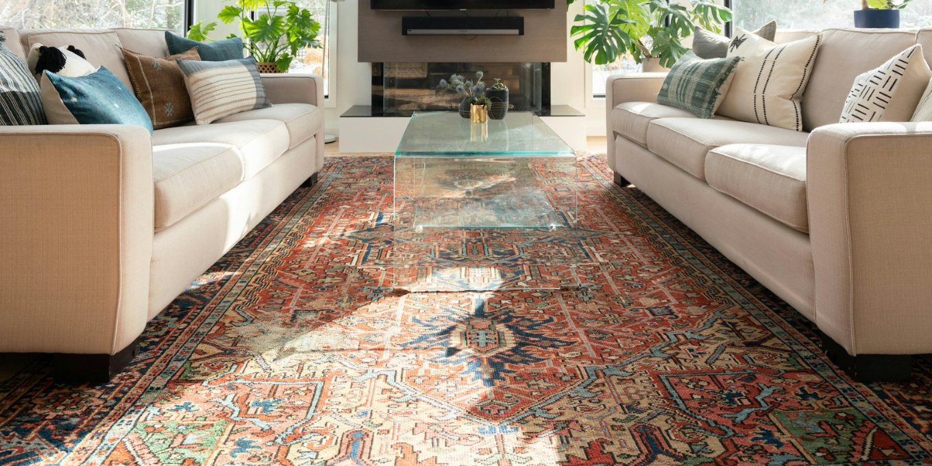 Colorful area rug in a cozy living room