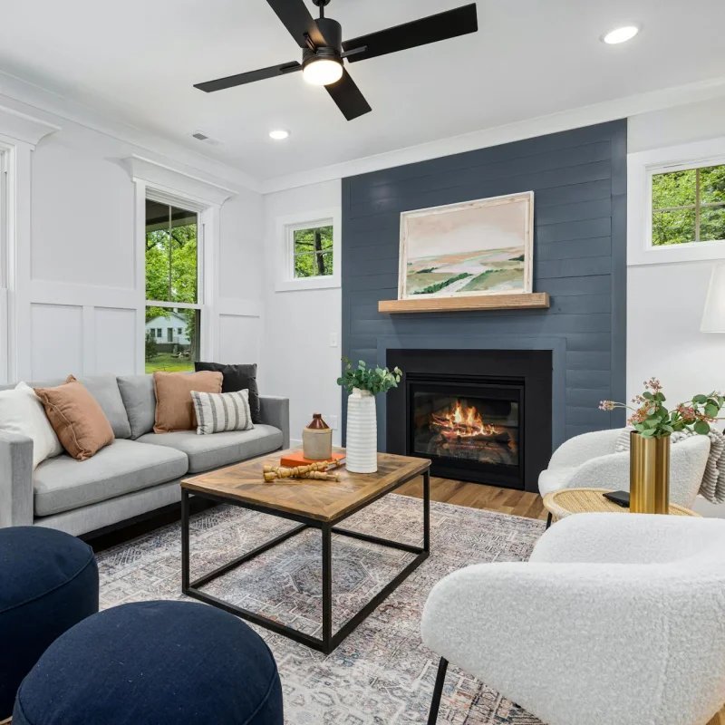 Area rug in the living room of a Springfield, VA home